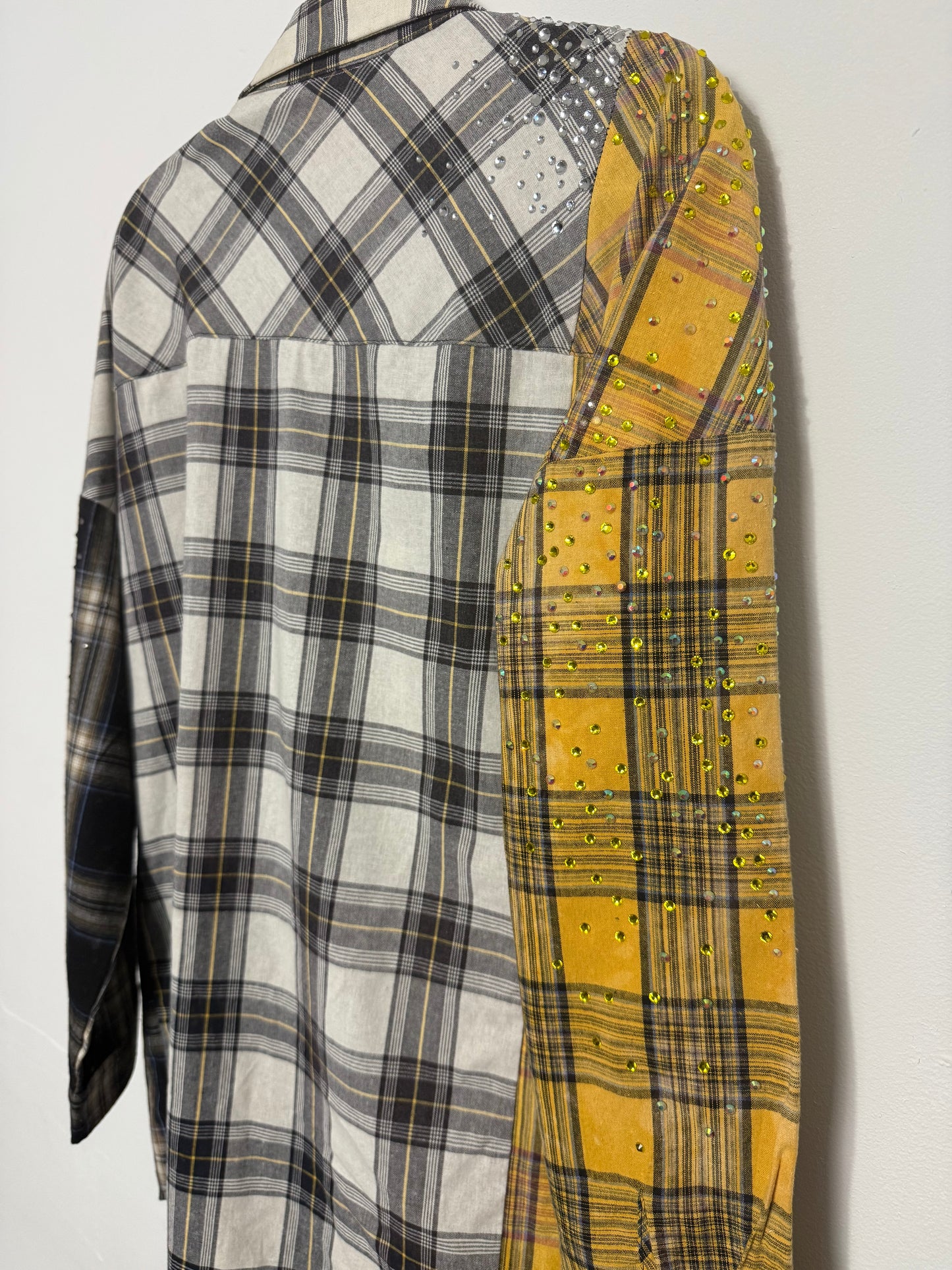 NEBULAR PLAID 010