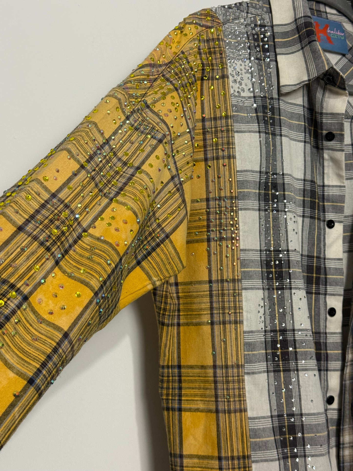 NEBULAR PLAID 010