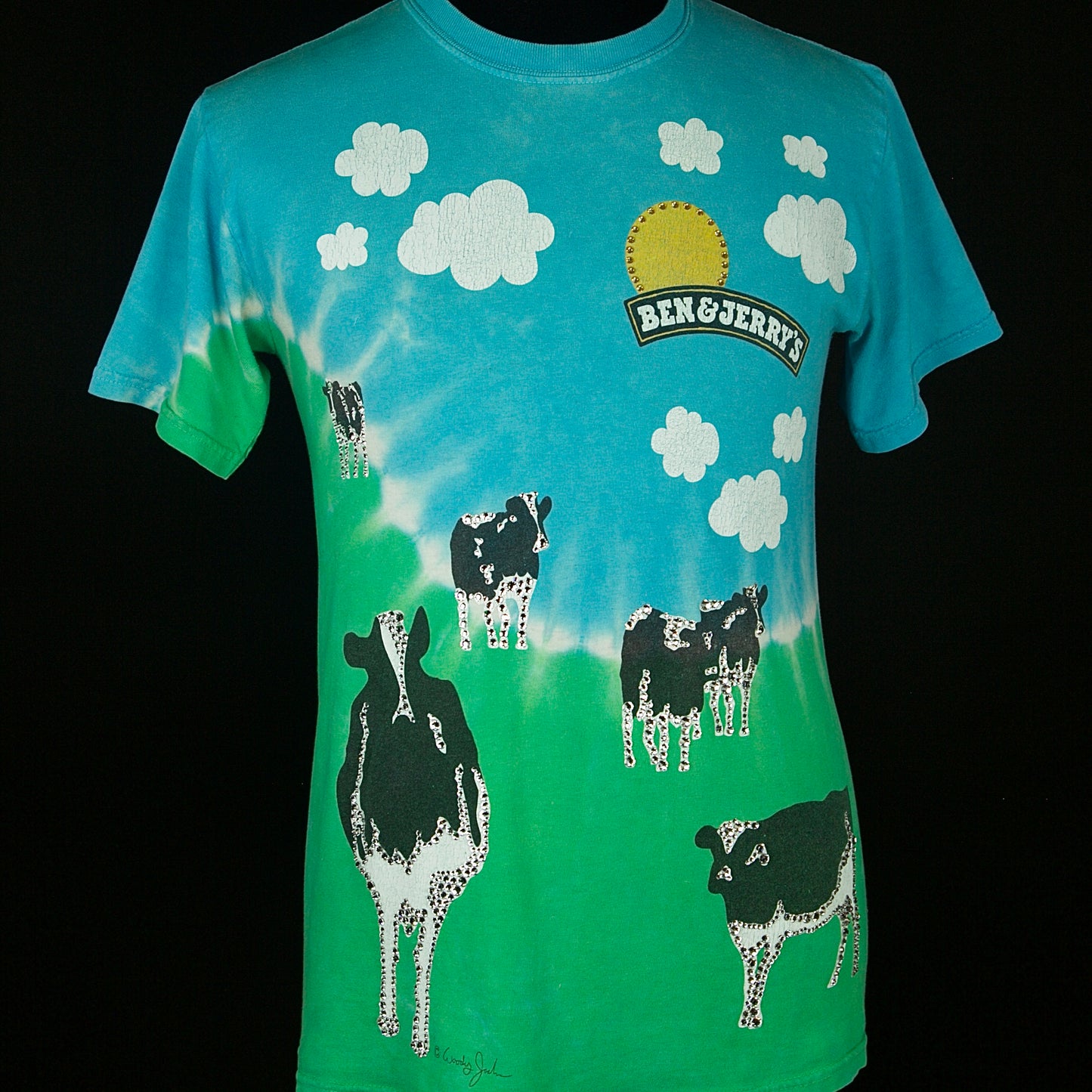 EUPHORIC GLAMOUR COWS